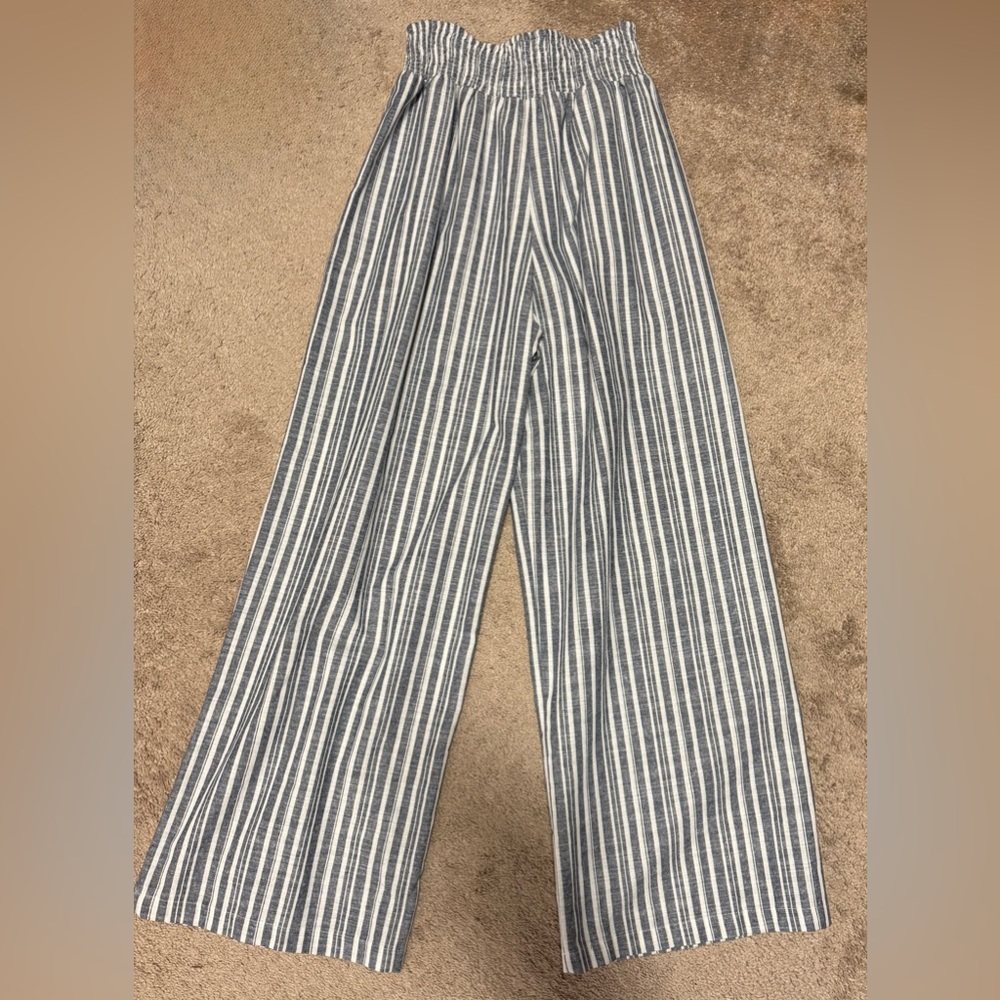 Lulu's Navy and White Checkered Pants - Picture 5 of 5